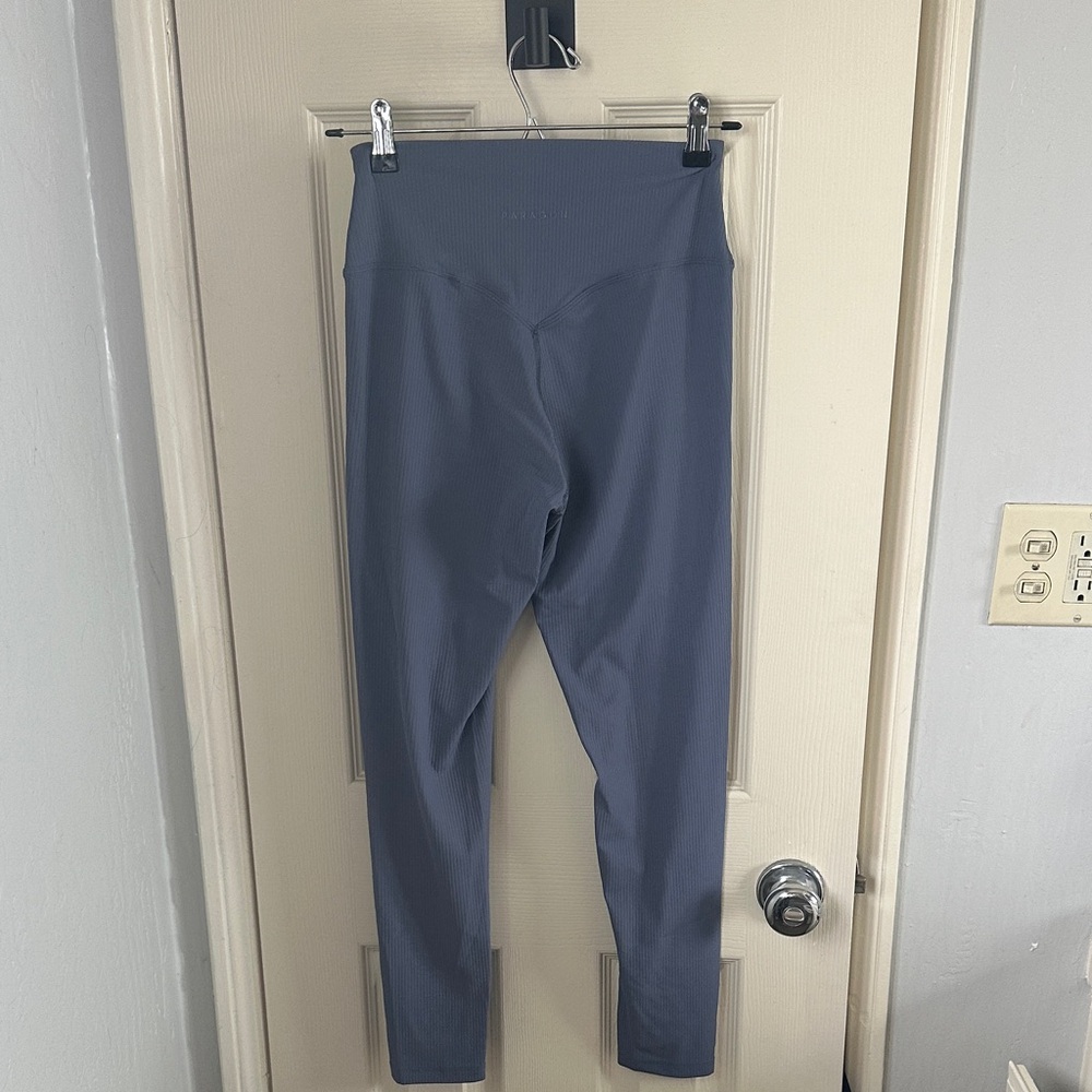 Women’s Paragon Leggings size Medium